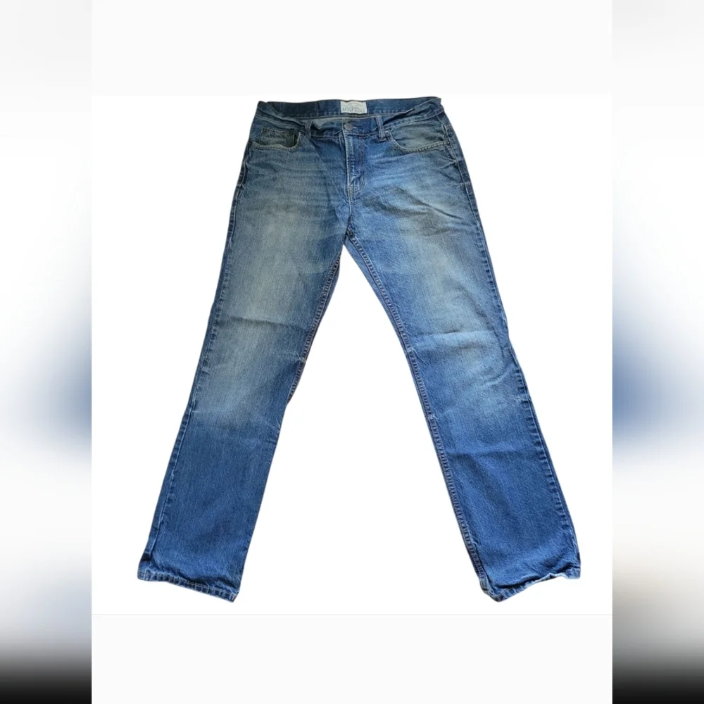 Aeropostal Blue Jeans Essex Straight EUC Sz. 31-32